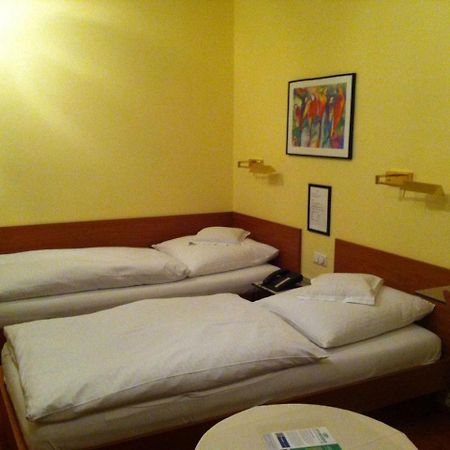 Hotel Die Post Όφενμπαχ Εξωτερικό φωτογραφία